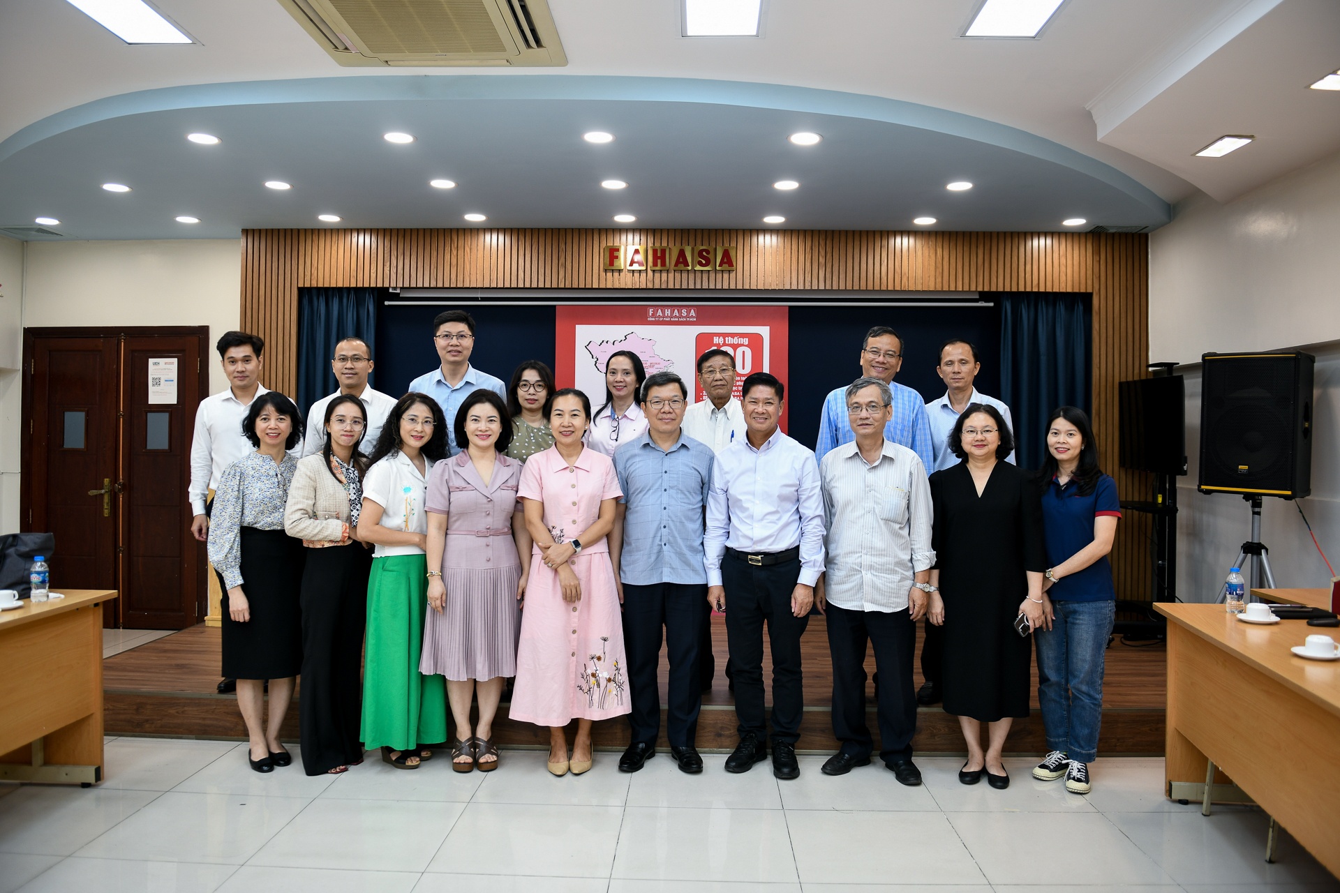 ban tuyen giao anh 8