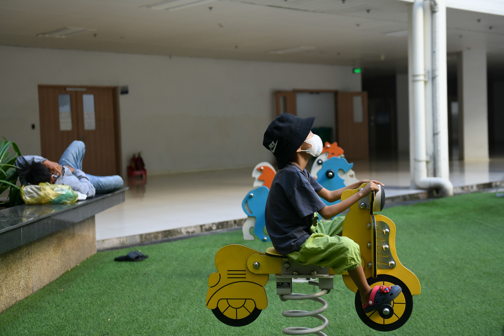 mat na nguoi nhen anh 17