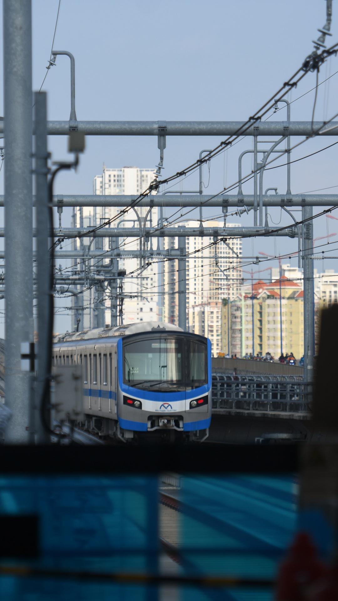 metro so 1 chay thu anh 24