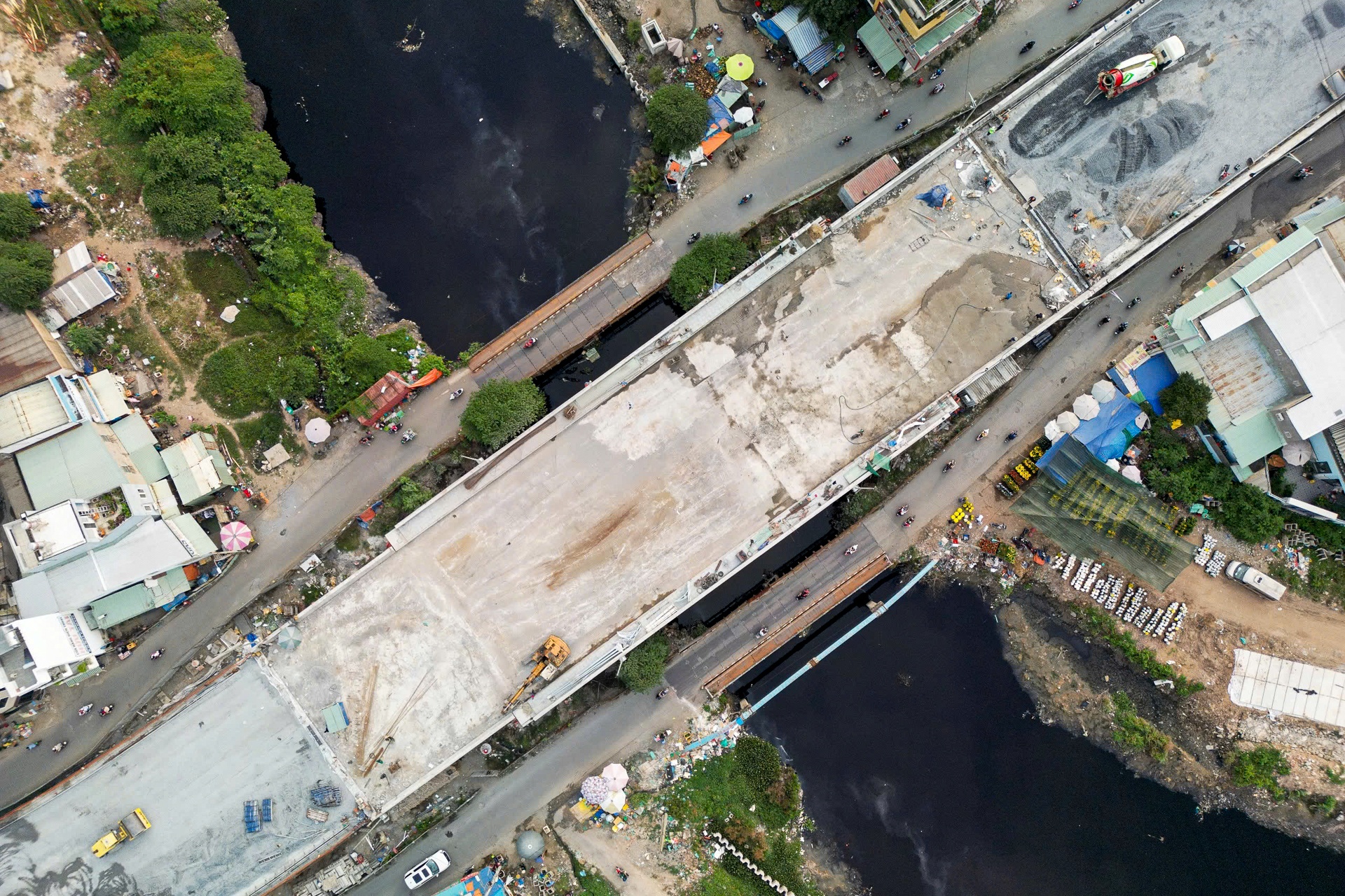 Dien mao hai cay cau tong von hon 1.000 ty o cua ngo phia Tay TP.HCM hinh anh