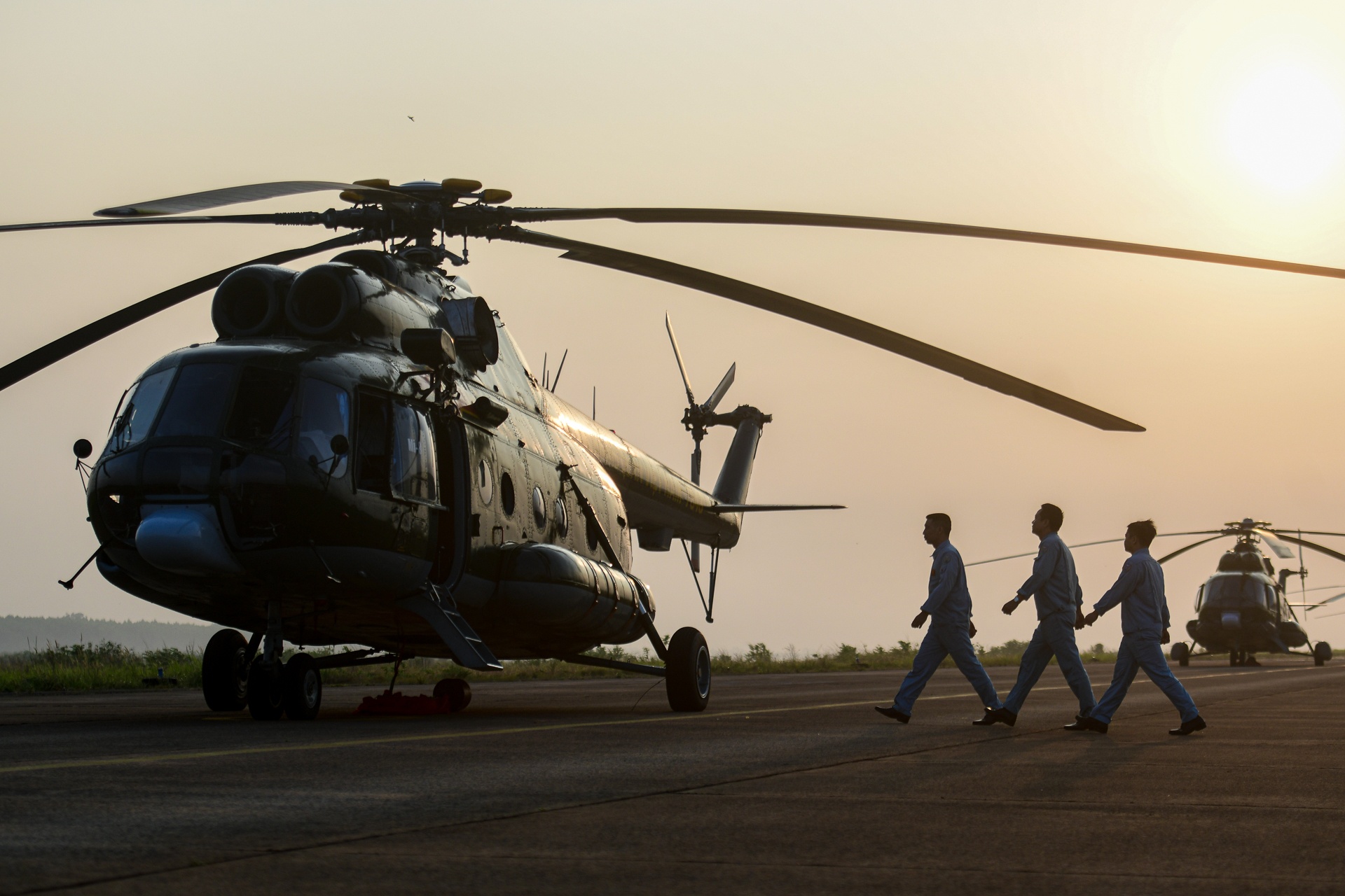 truc thang keo co 30/4 anh 12