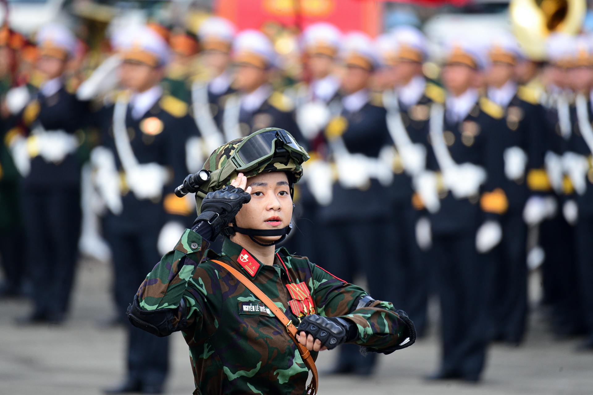 dieu binh 30/4 anh 8