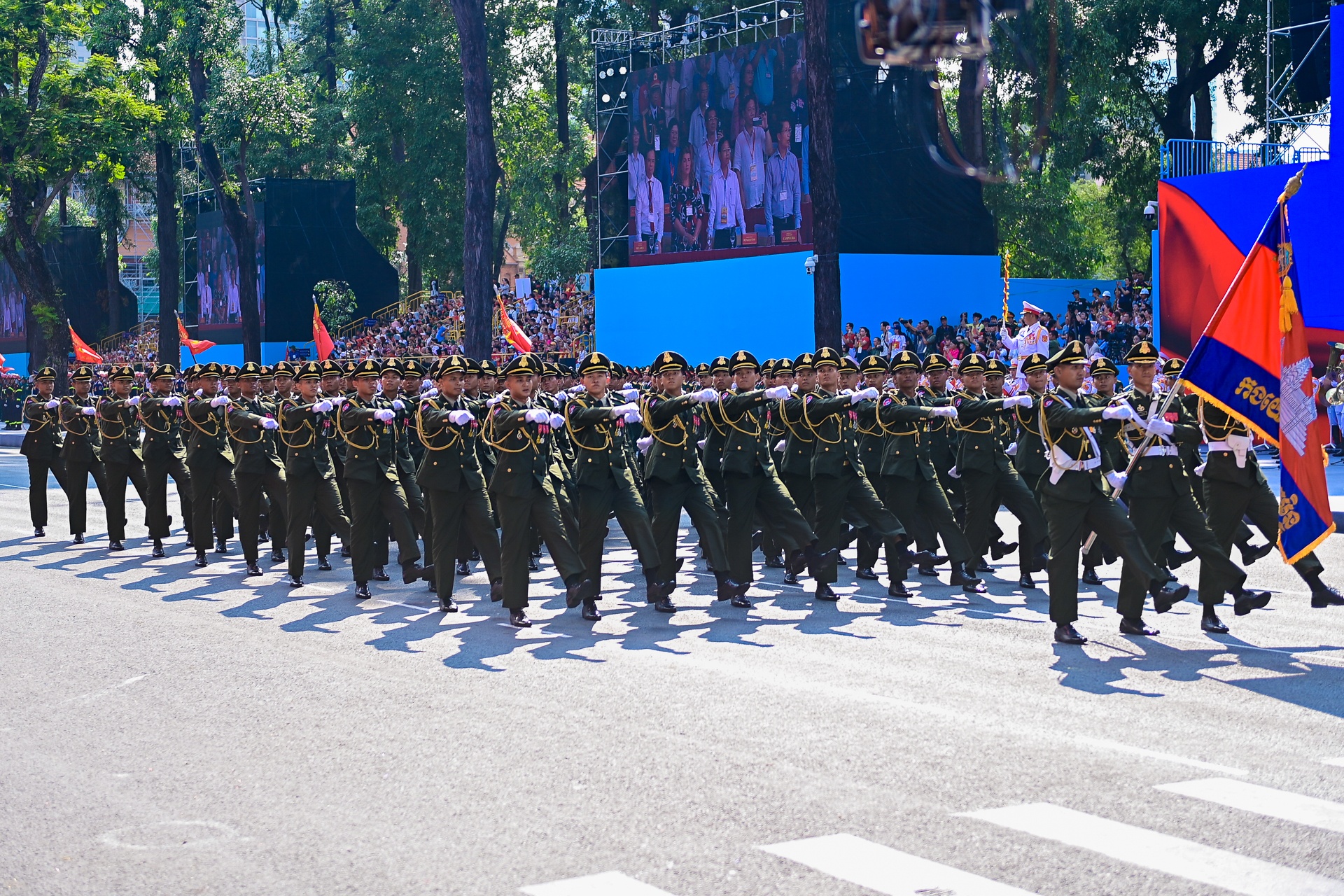 dieu binh 30/4 anh 32