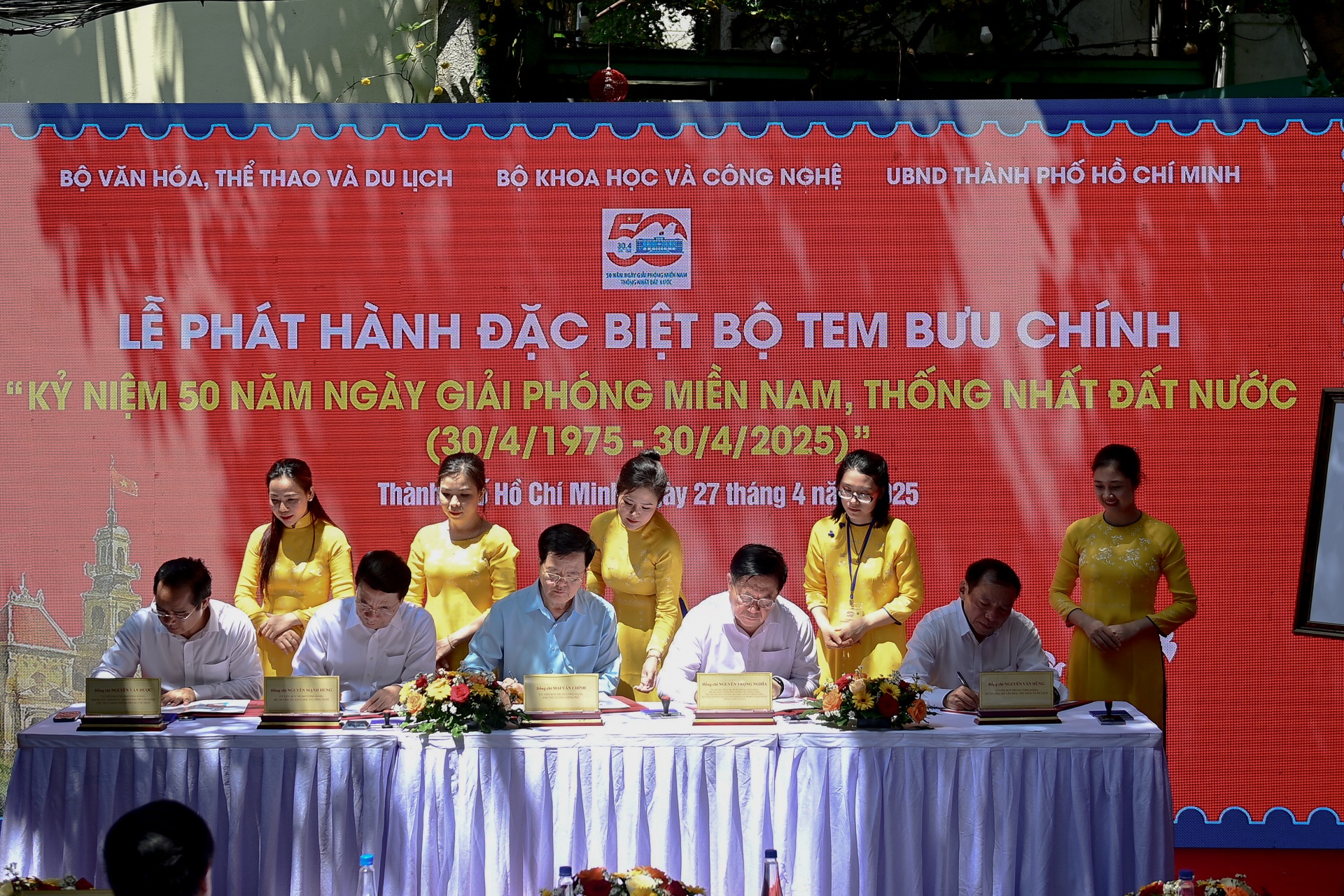 dieu binh 30/4 anh 6