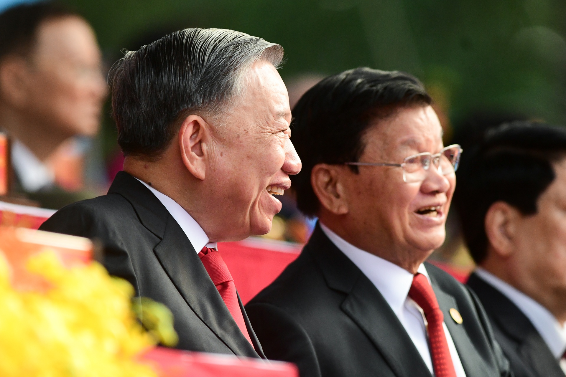 dieu binh 30/4 anh 10