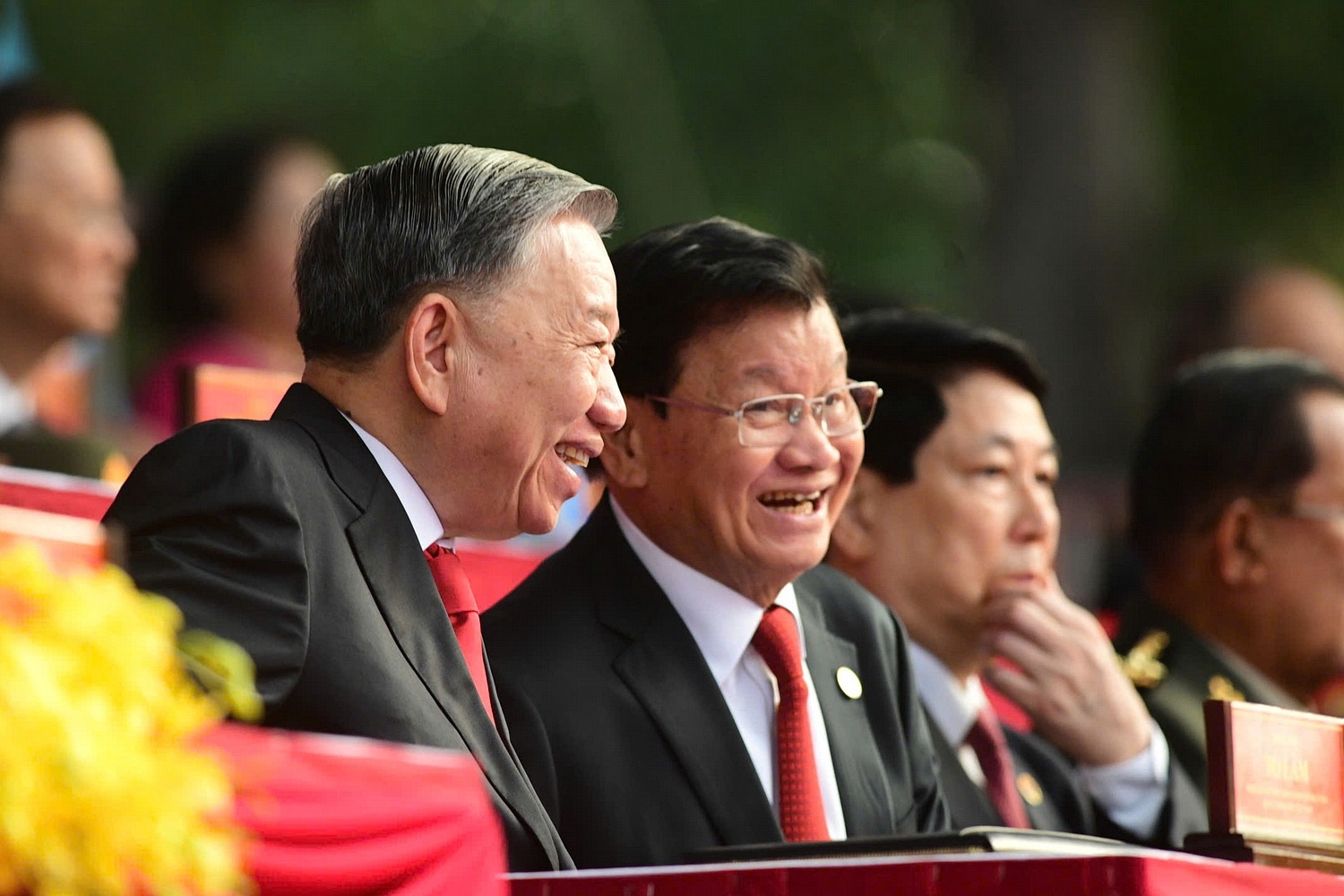 dieu binh 30/4 anh 8