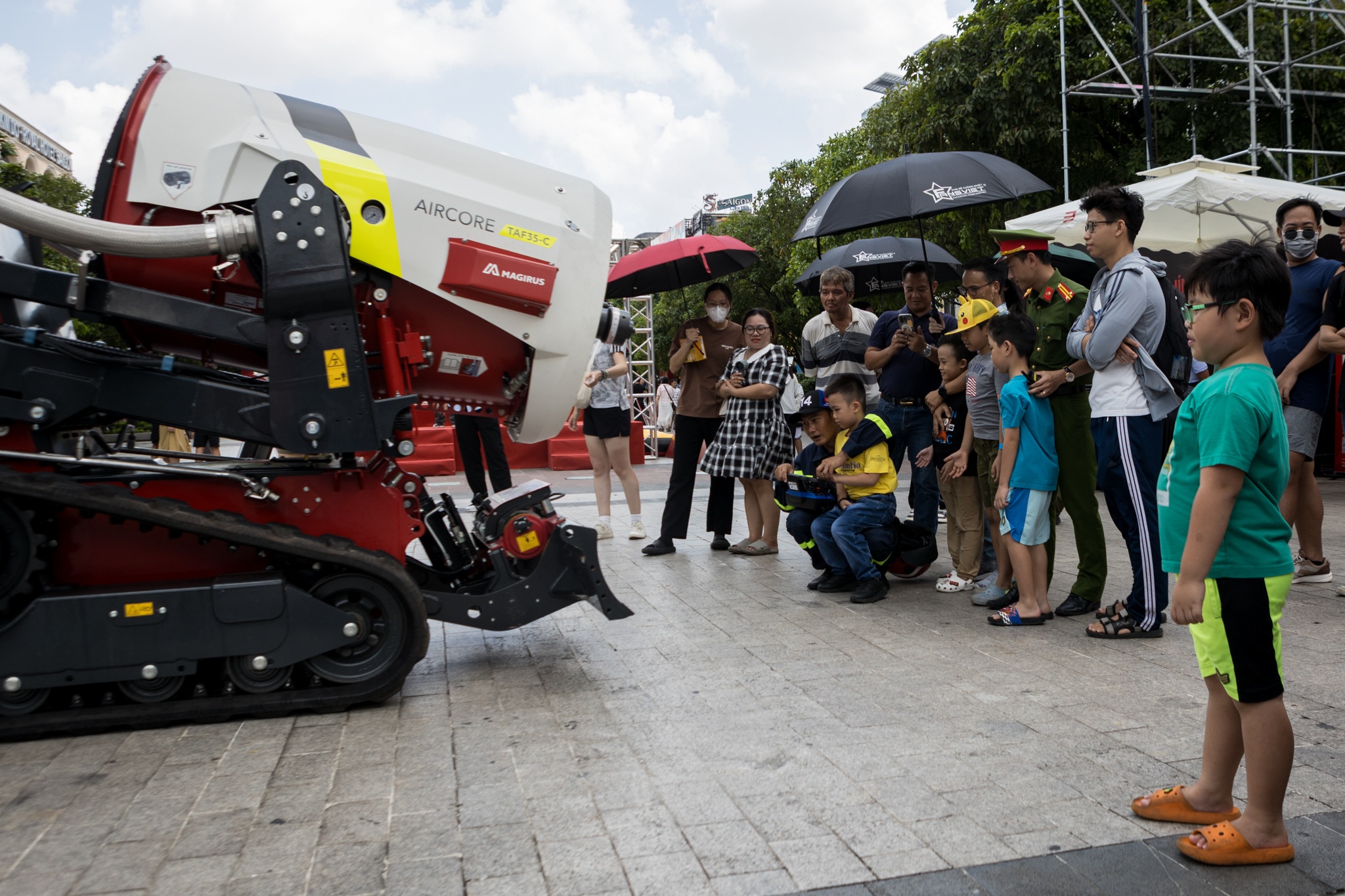 Cong an nhan dan anh 3