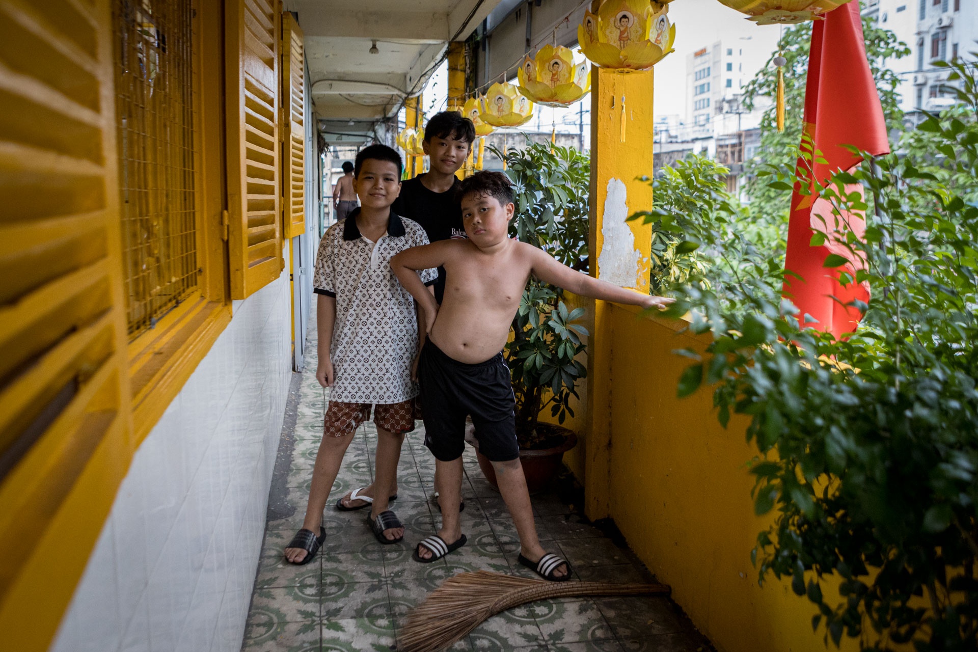 chua trong chung cu anh 9