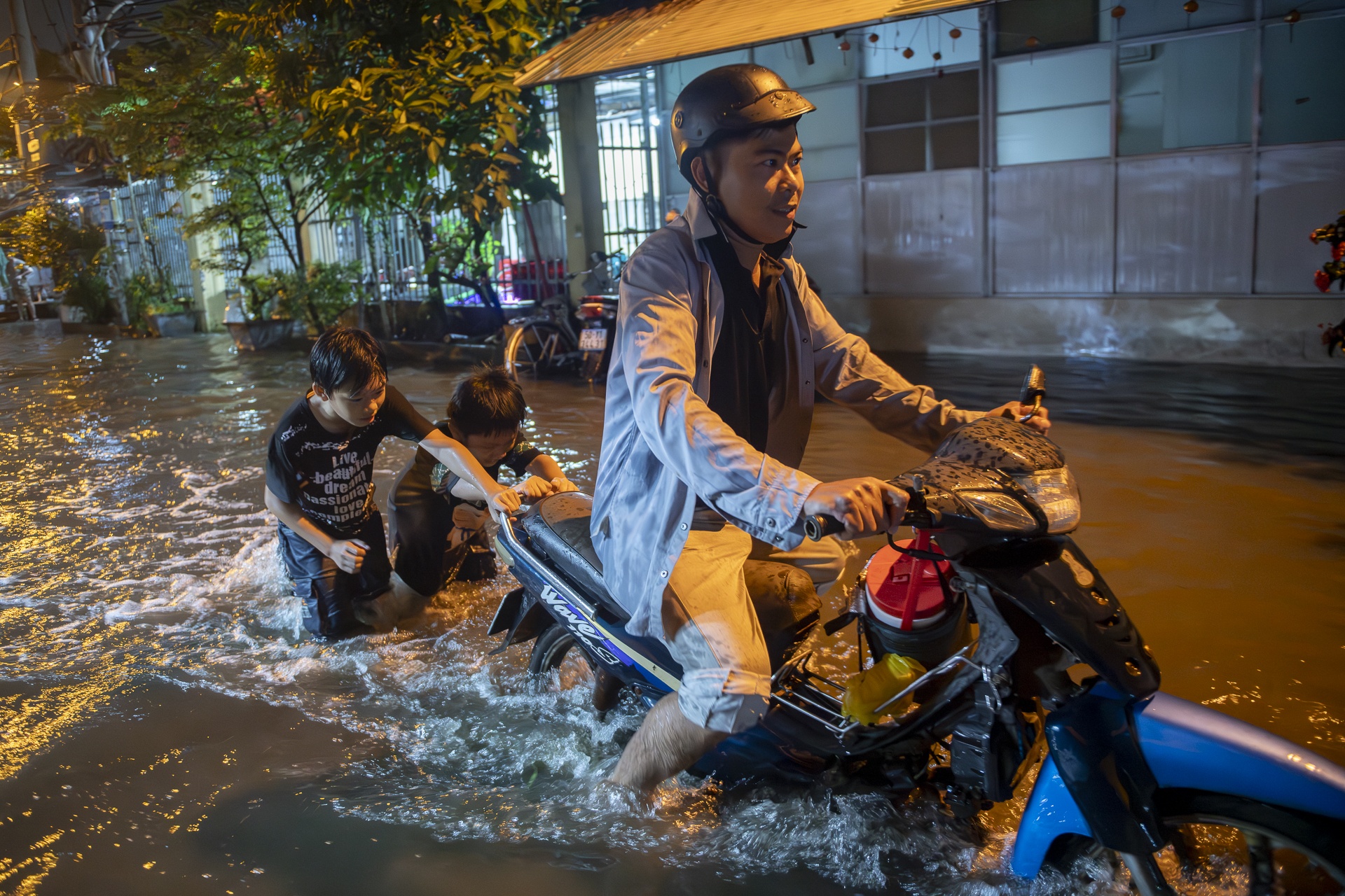 trieu cuong TP.HCM anh 21