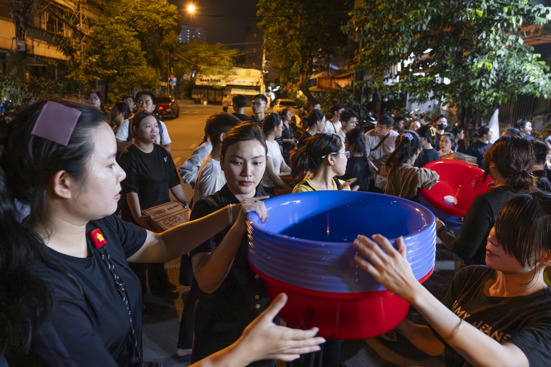 mưa ngập ở Huế ảnh 4 mua ngap o Hue anh 4