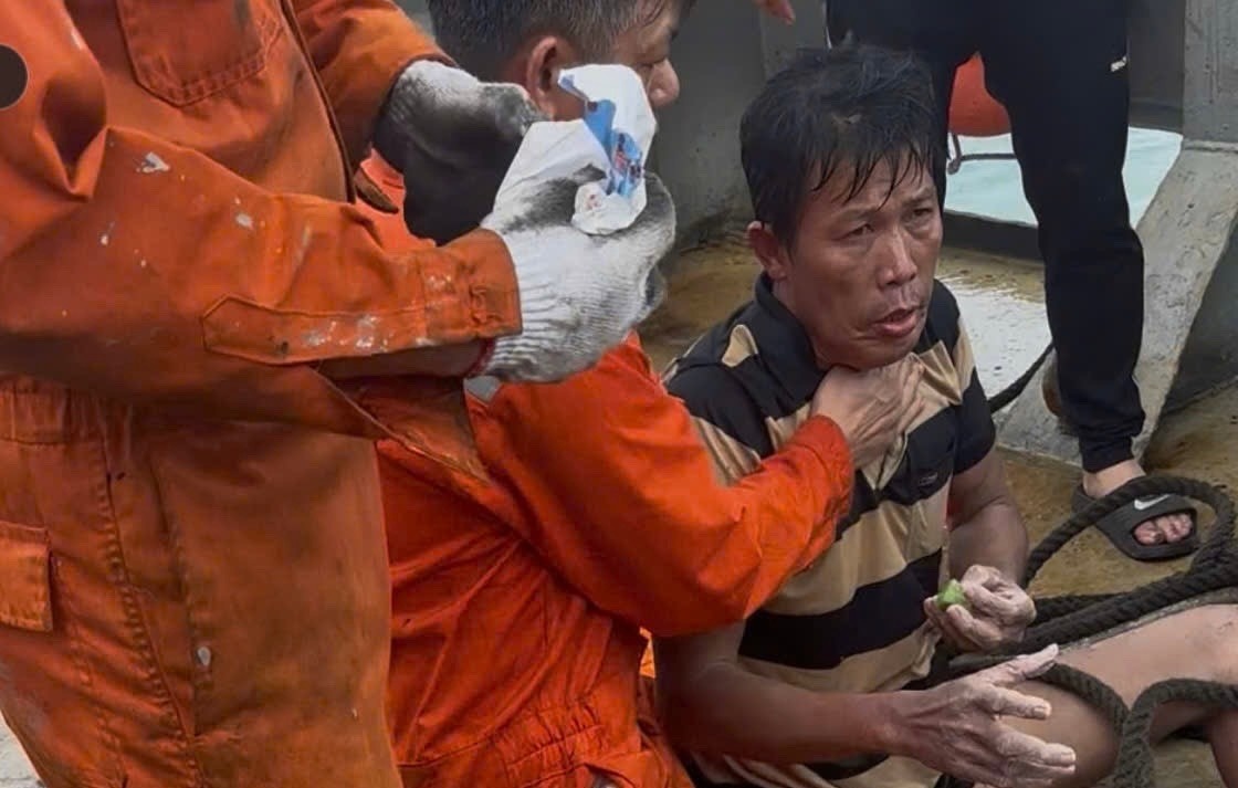 3 nguoi dan ong,  Ly Son anh 1