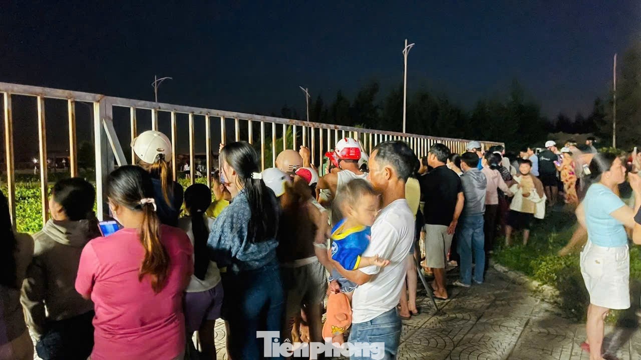 3 nguoi dan ong,  Ly Son anh 4