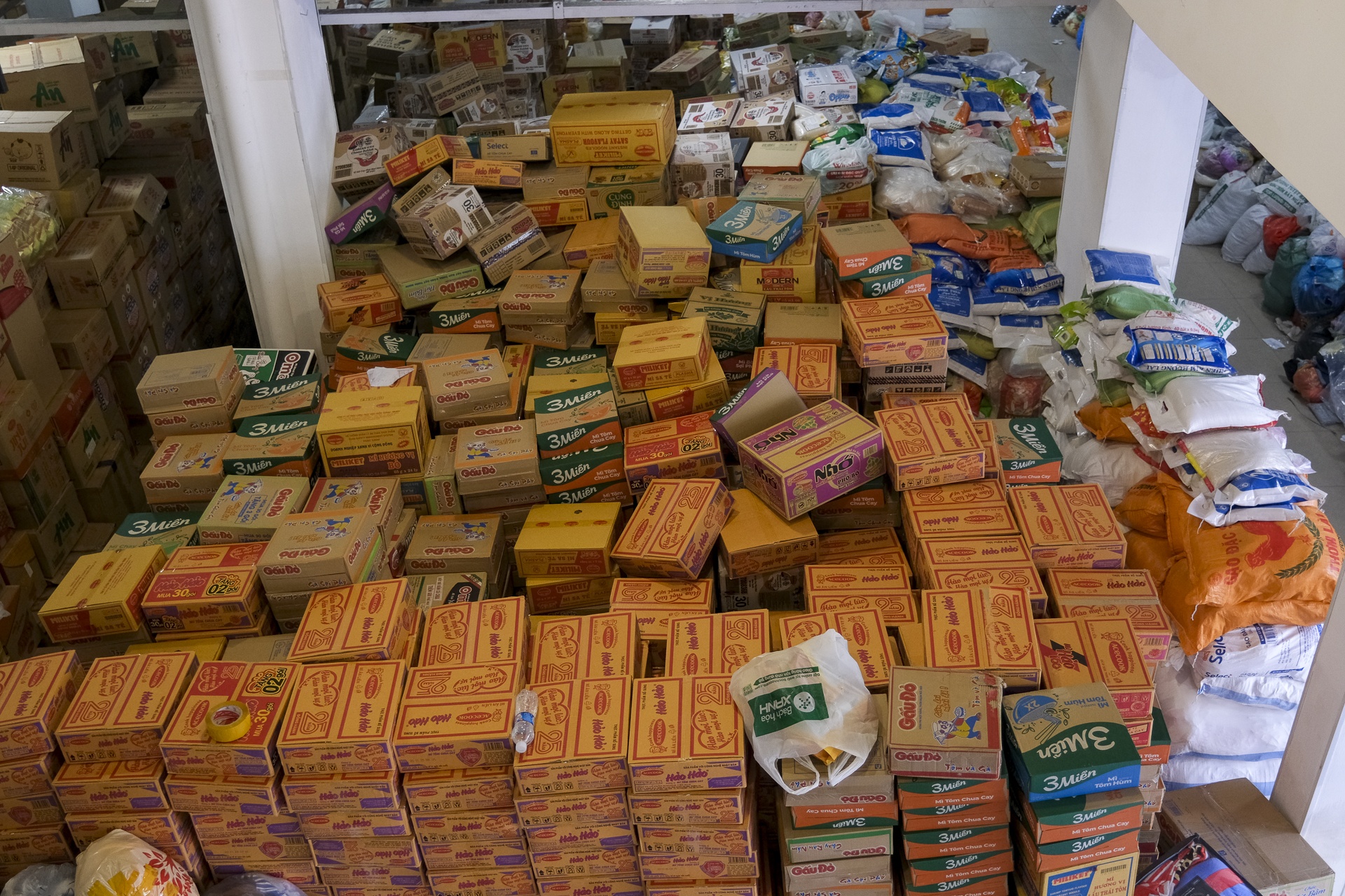 TP.HCM ung ho mien Trung anh 4