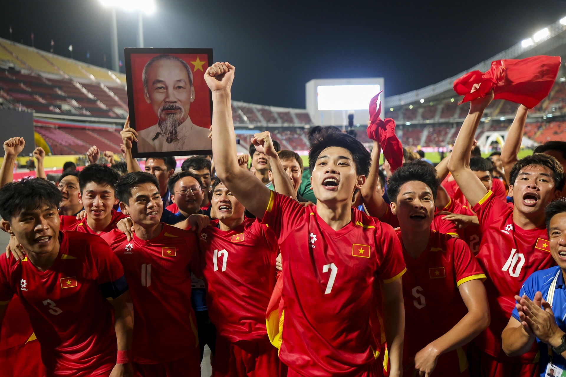 Chung ket bong da anh 3