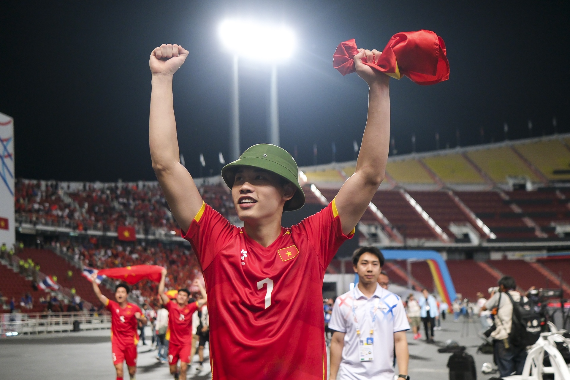 Chung ket bong da anh 4