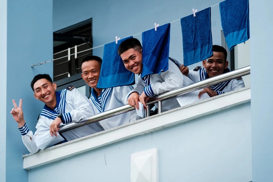 Hinh anh doi thuong cua nhung chang linh hai quan tre Viet Nam hinh anh