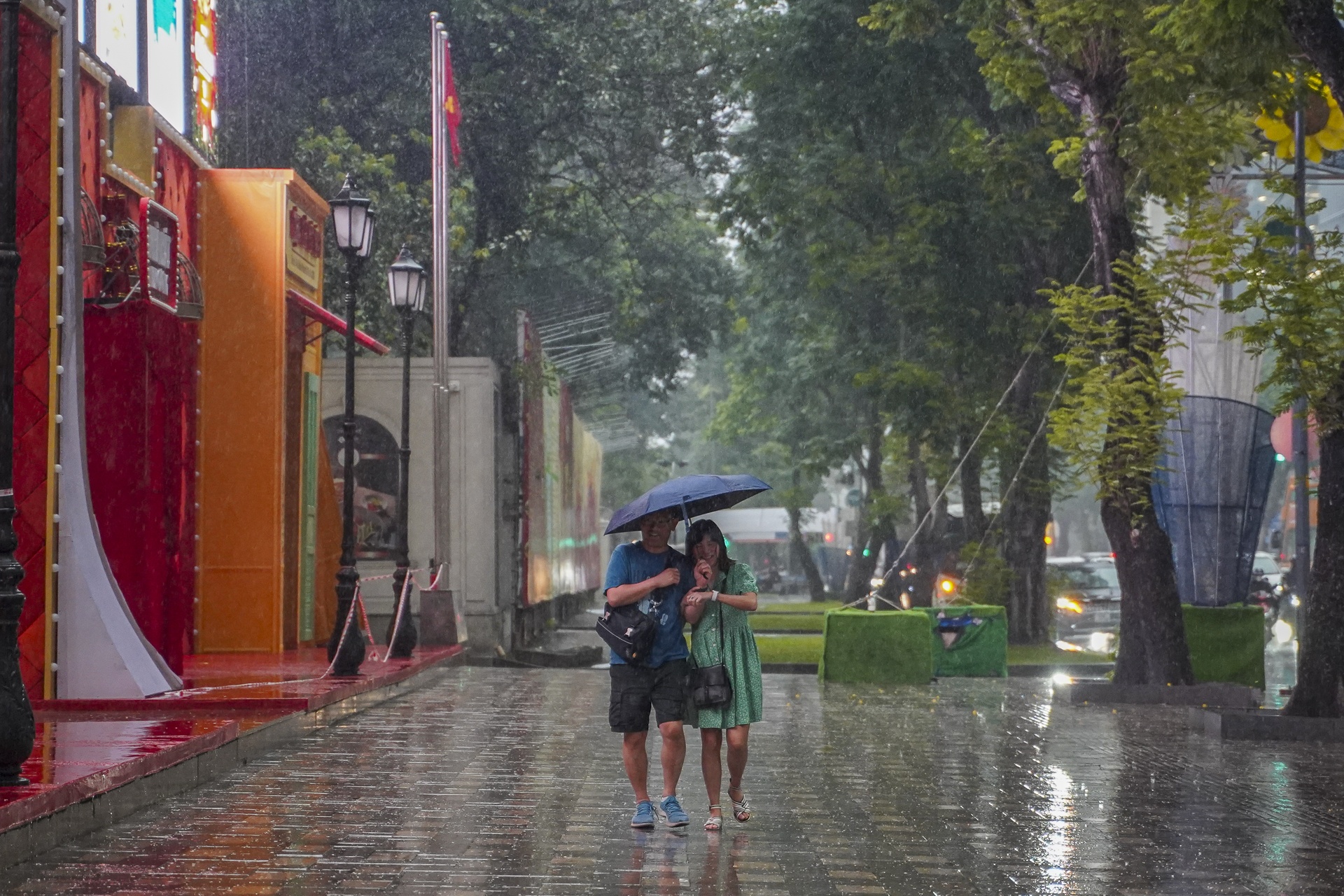 mua trai mua TP.HCM anh 3