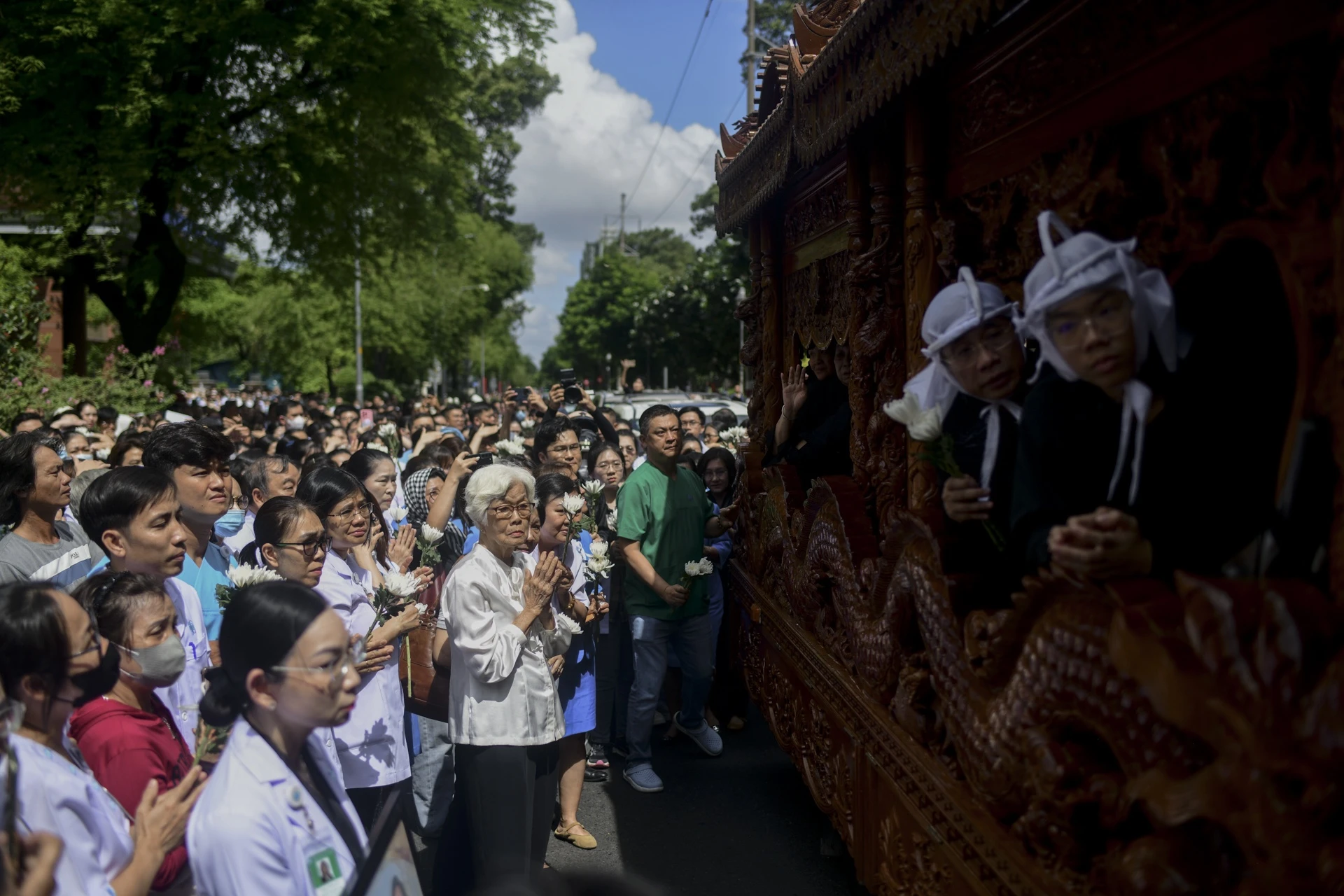 giao su nguyen dinh hoi anh 3