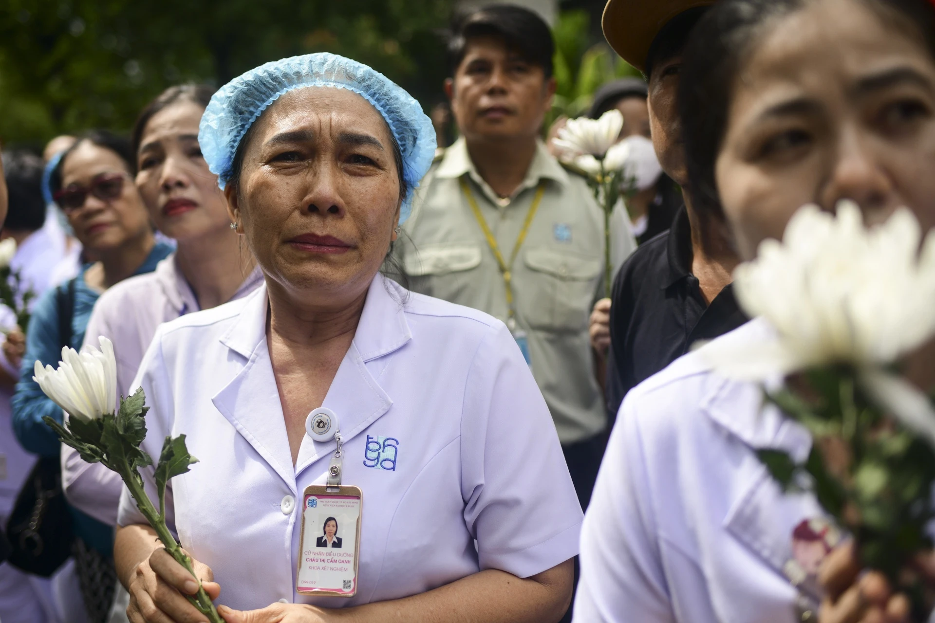 giao su nguyen dinh hoi anh 2