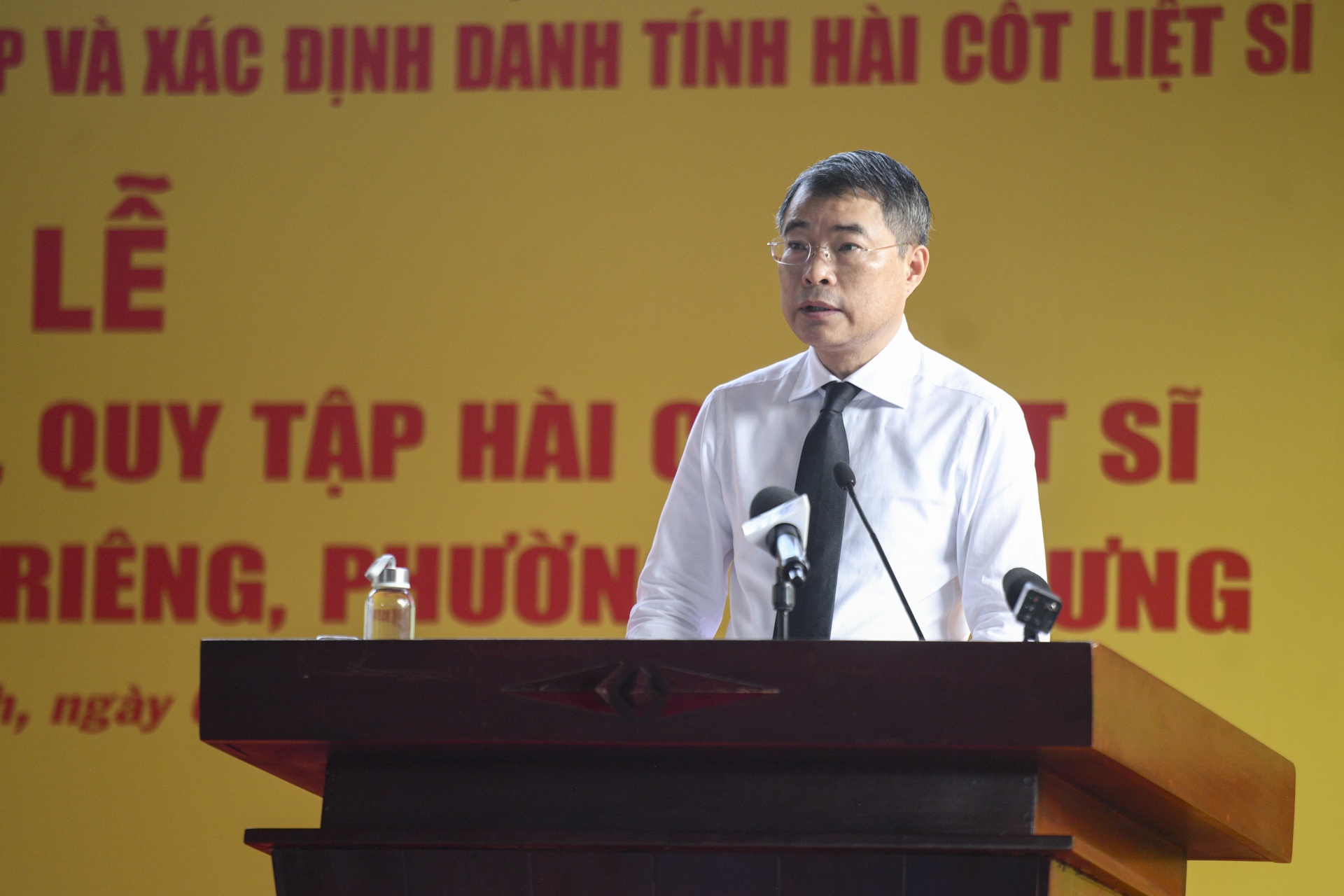 Le Thi Rieng anh 5