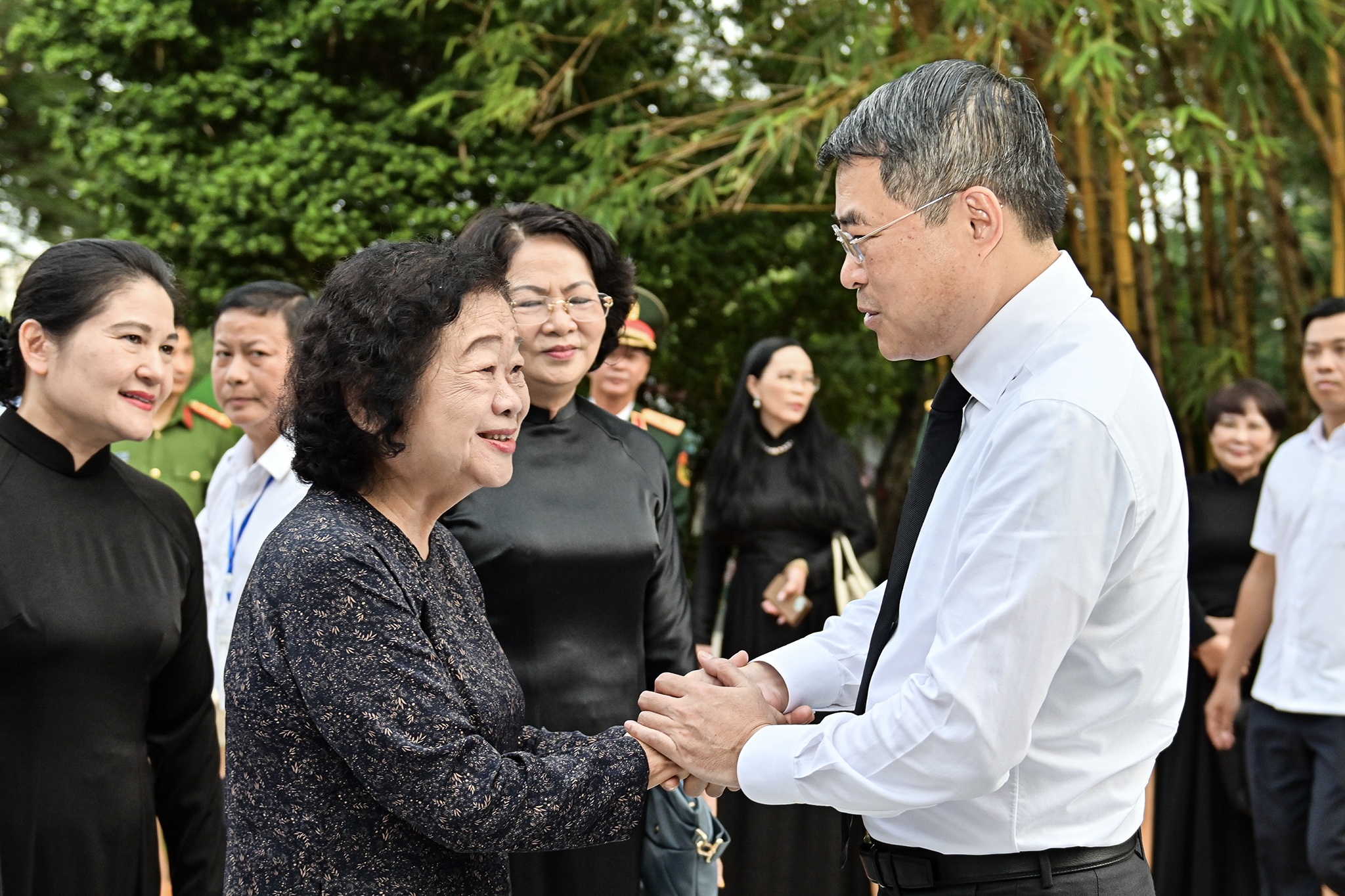 Le Thi Rieng anh 12