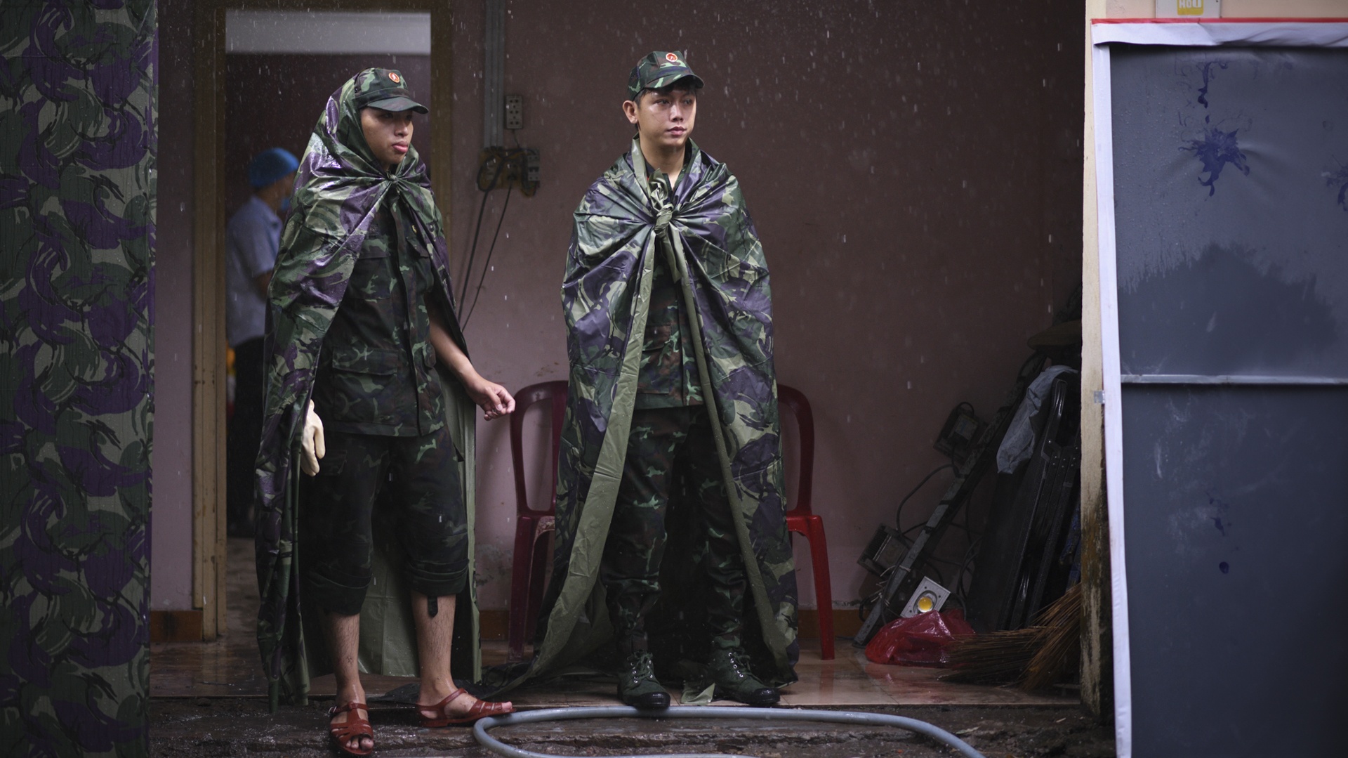 c&ocirc;ng vi&ecirc;n l&ecirc; thị ri&ecirc;ng ảnh 35