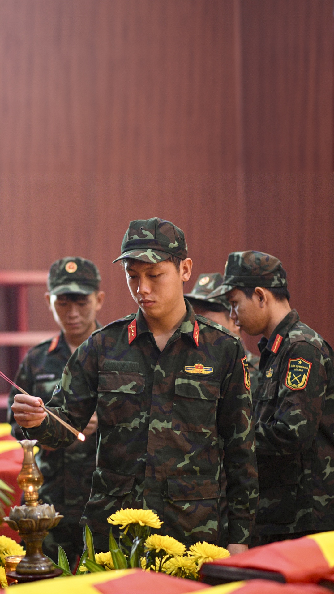 c&ocirc;ng vi&ecirc;n l&ecirc; thị ri&ecirc;ng ảnh 10