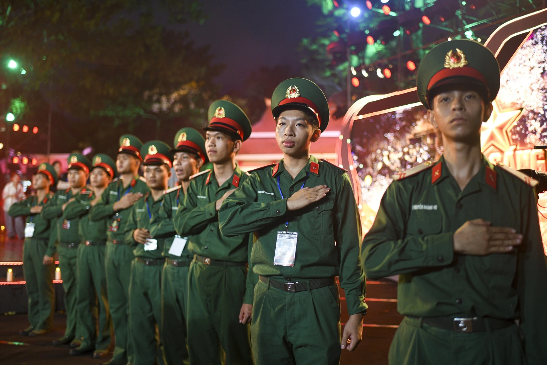 liệt sĩ huỳnh văn qu&ecirc;n ảnh 8
