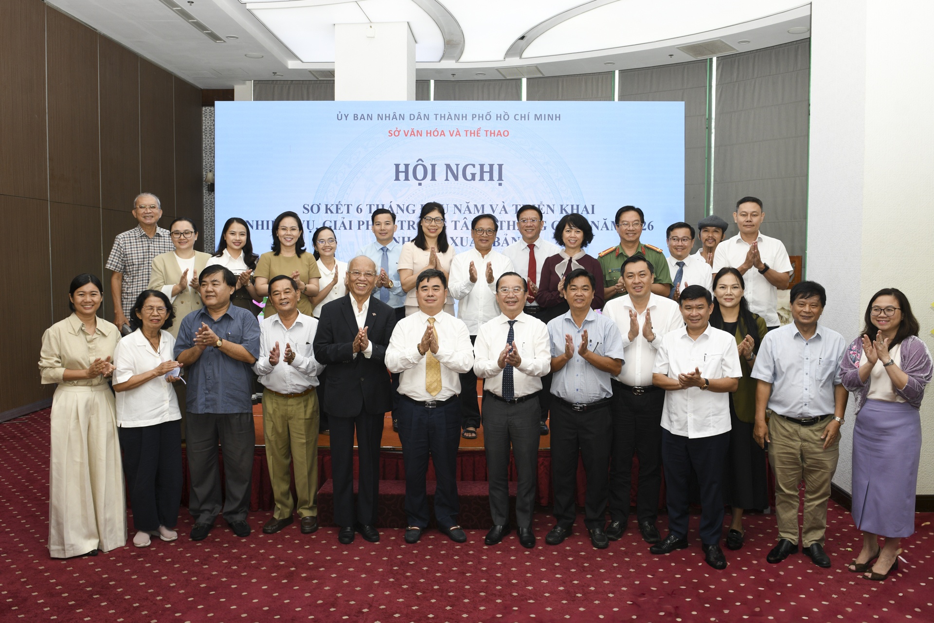 hội xuất bản ảnh 14