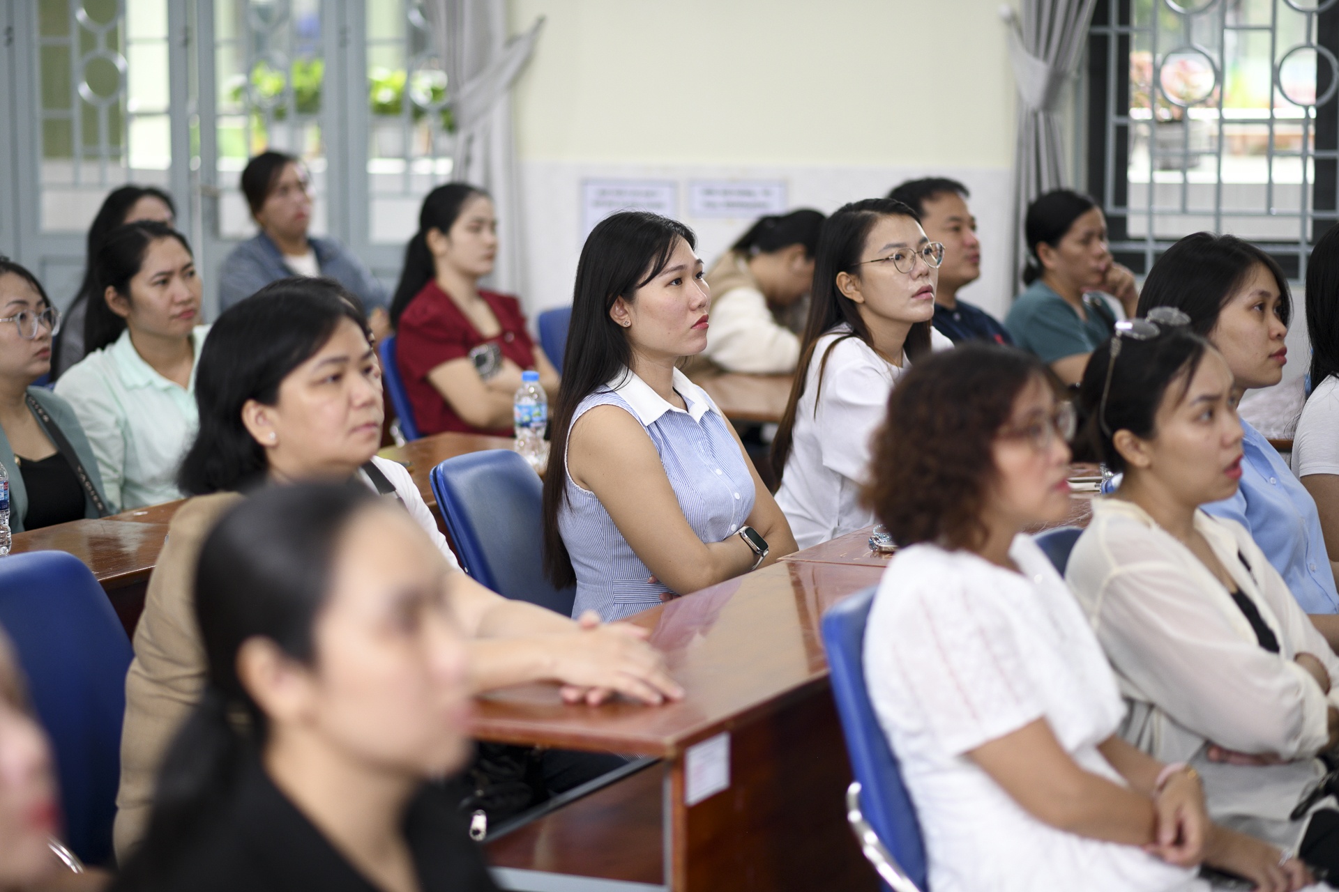 b&aacute;n tr&uacute; ảnh 1