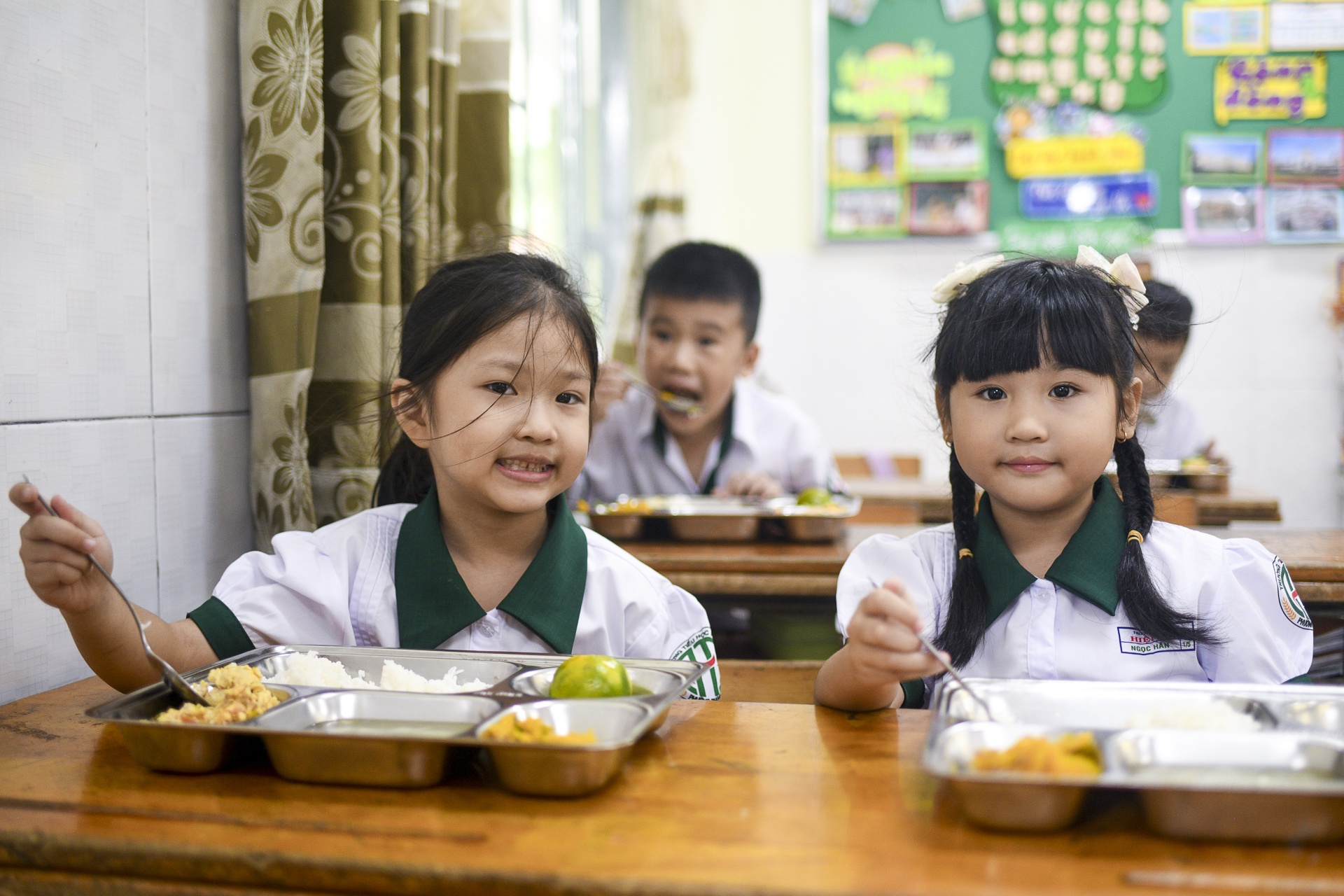 b&aacute;n tr&uacute; ảnh 11