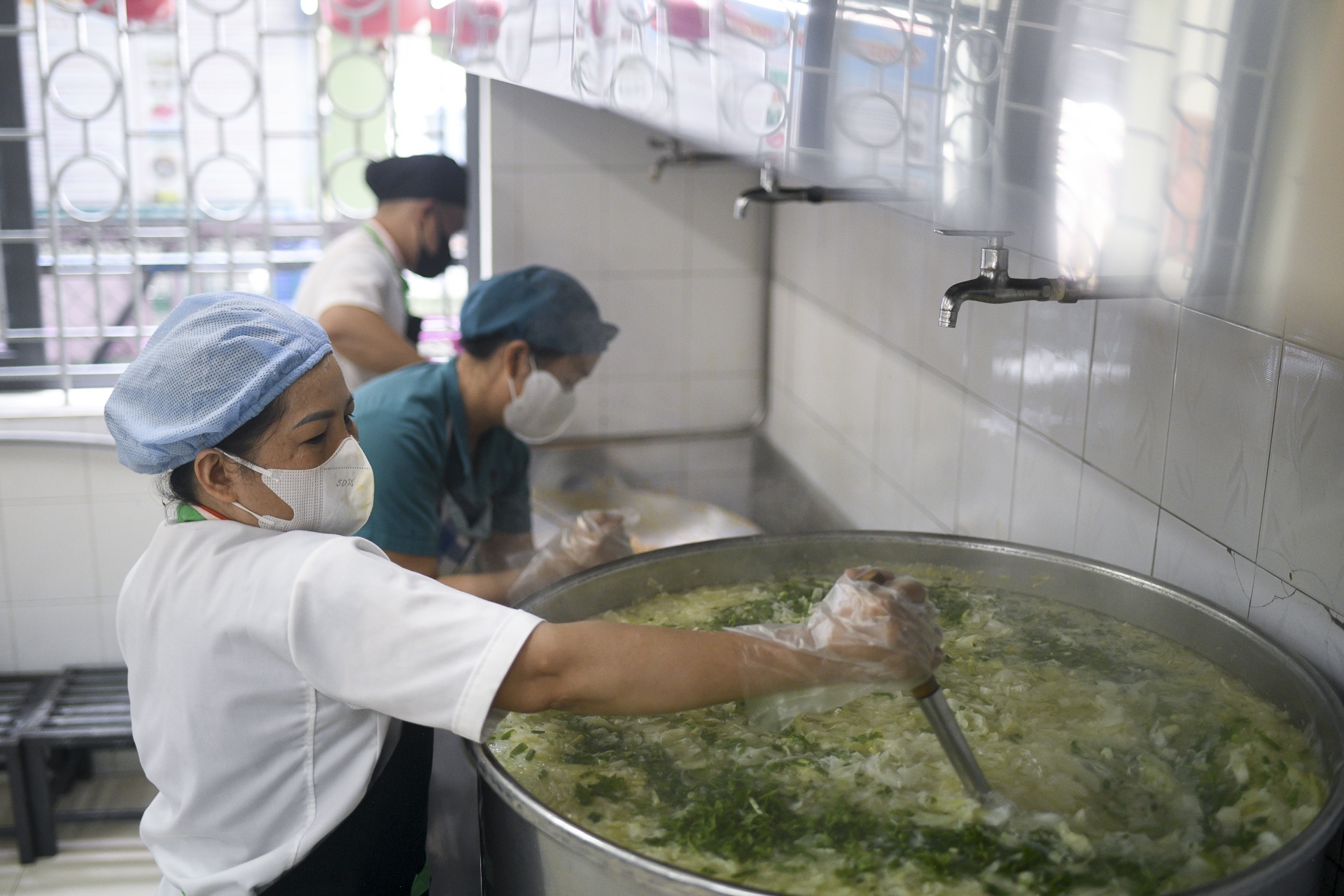 b&aacute;n tr&uacute; ảnh 3