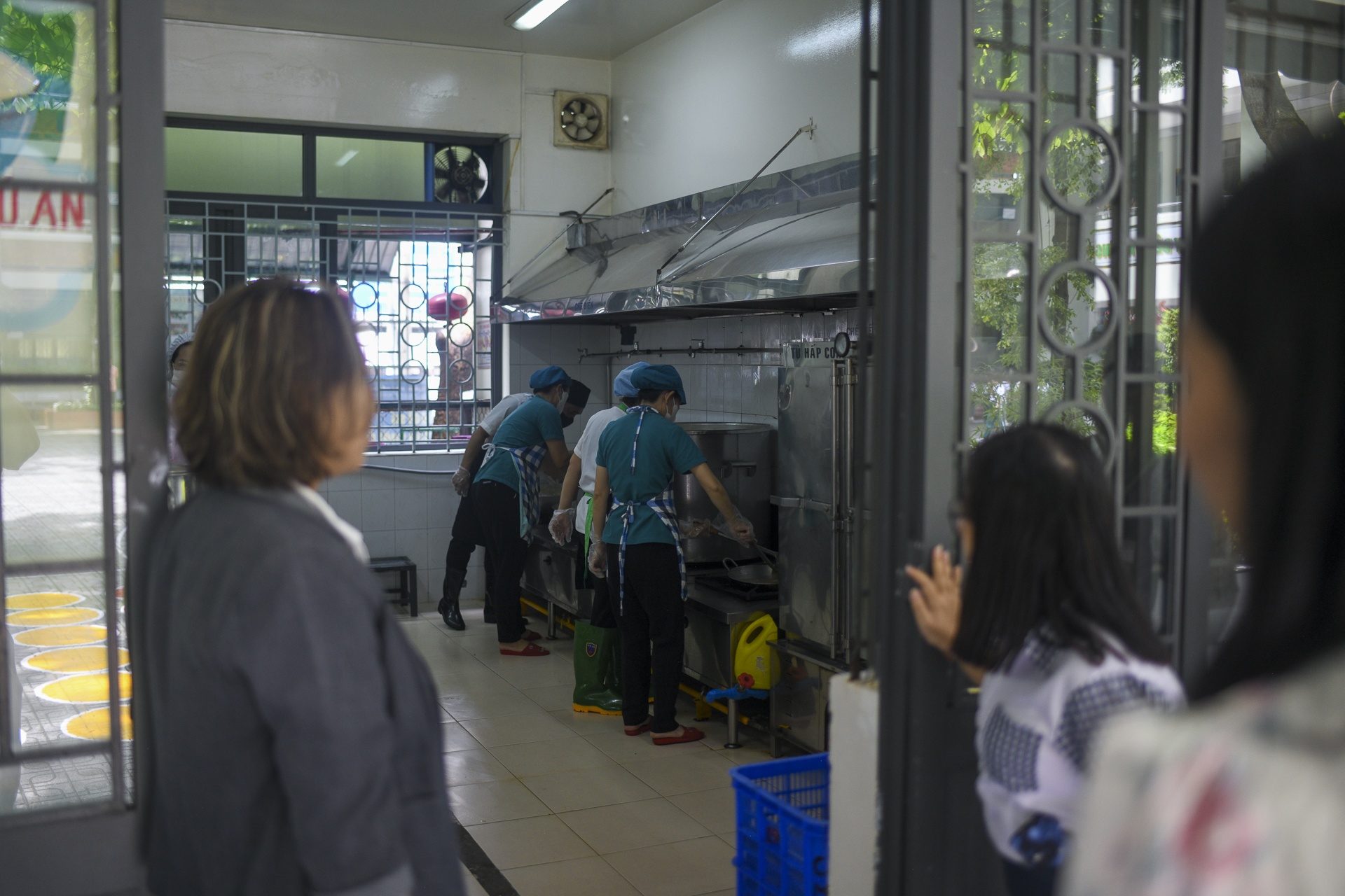 b&aacute;n tr&uacute; ảnh 9