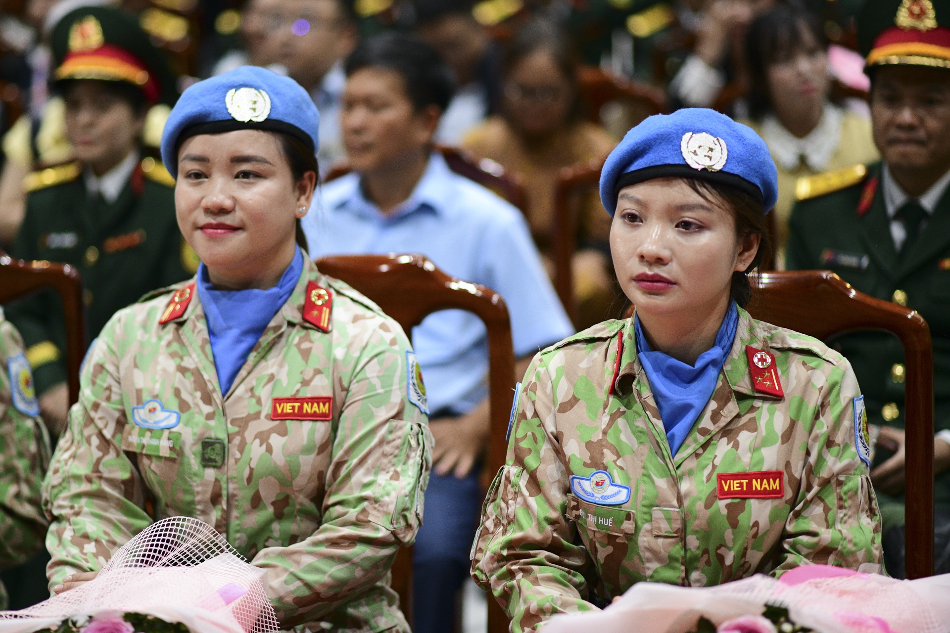 g&igrave;n giữ h&ograve;a b&igrave;nh  ảnh 5