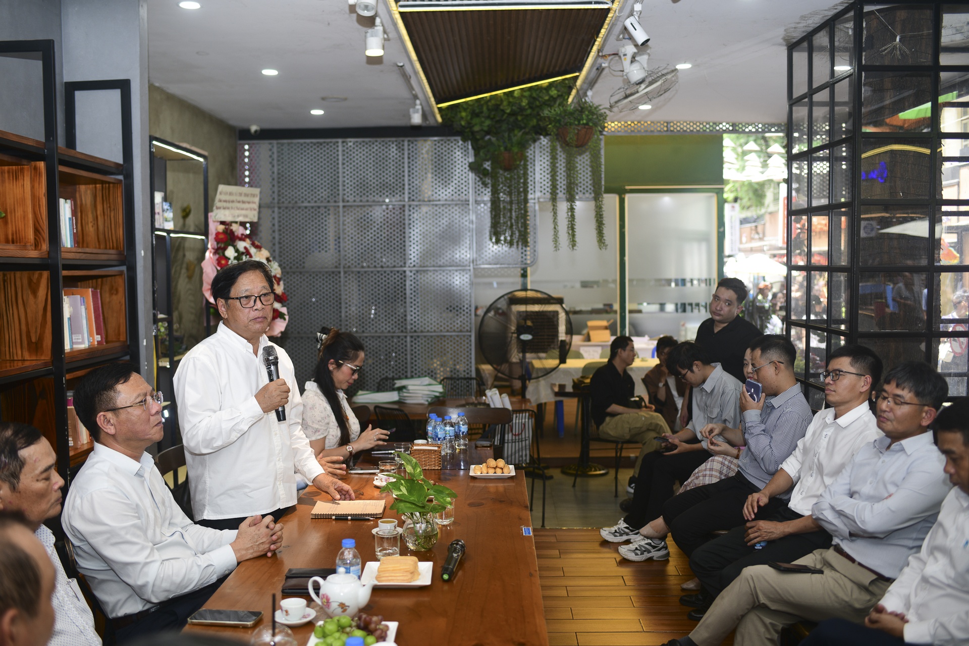 xuất bản ảnh 9