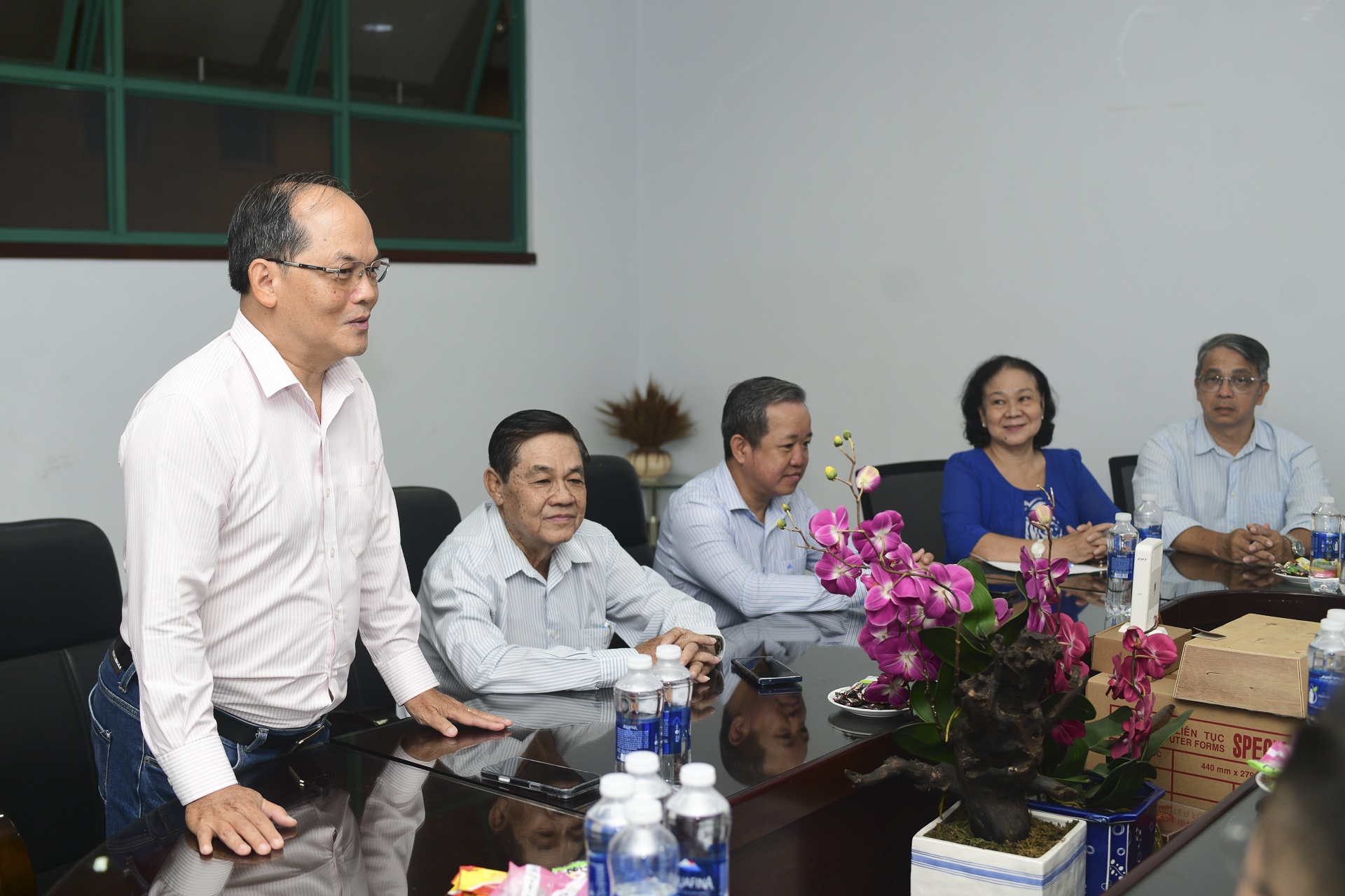 xuất bản ảnh 6