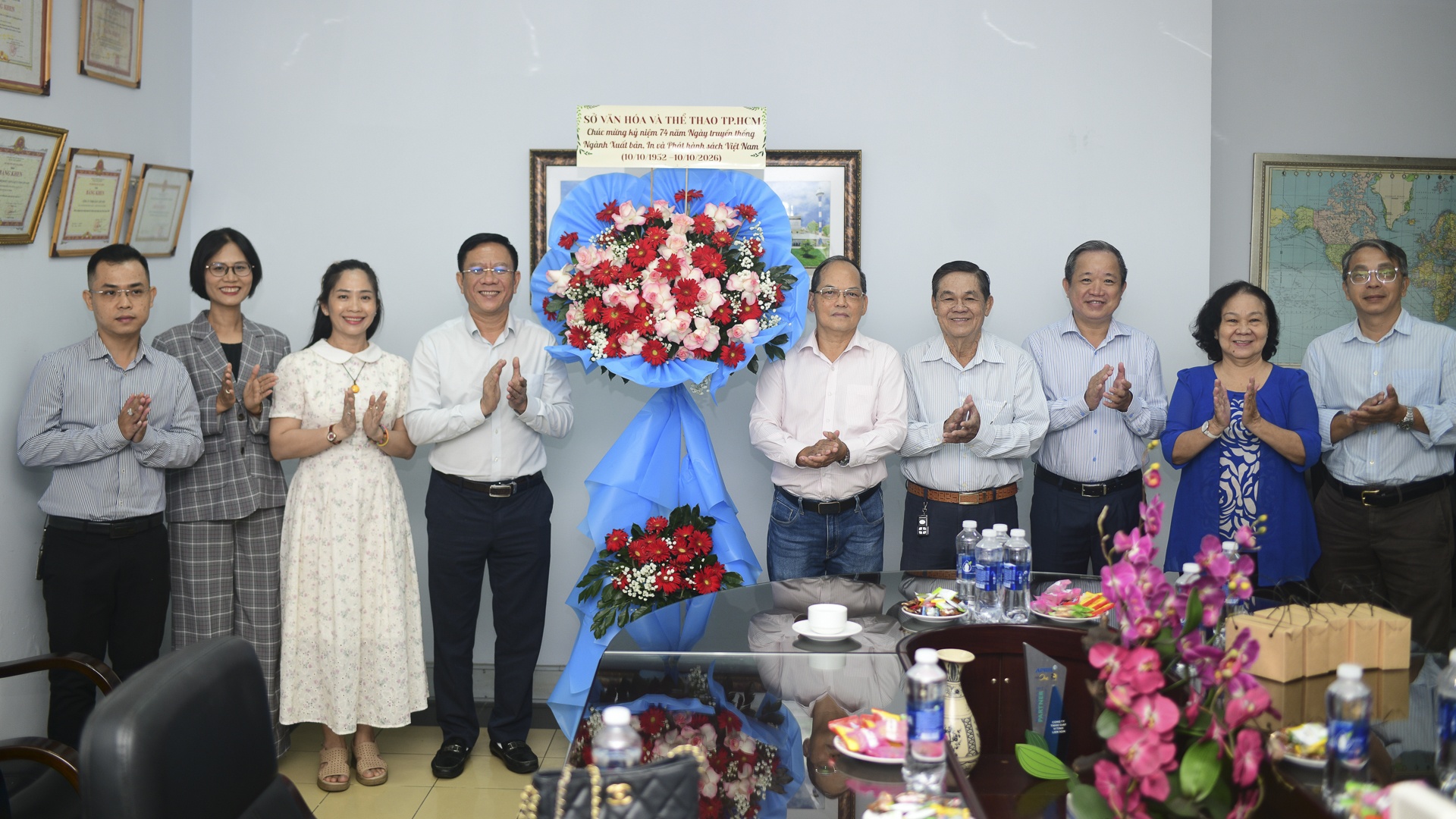 xuất bản ảnh 7