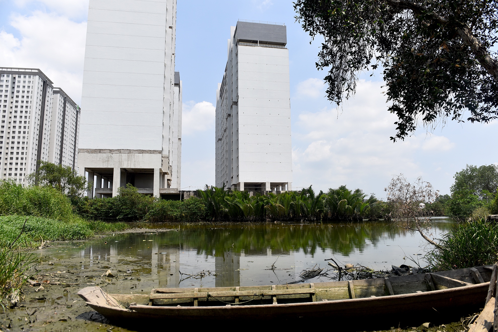 Du an chon tien cua dan anh 2