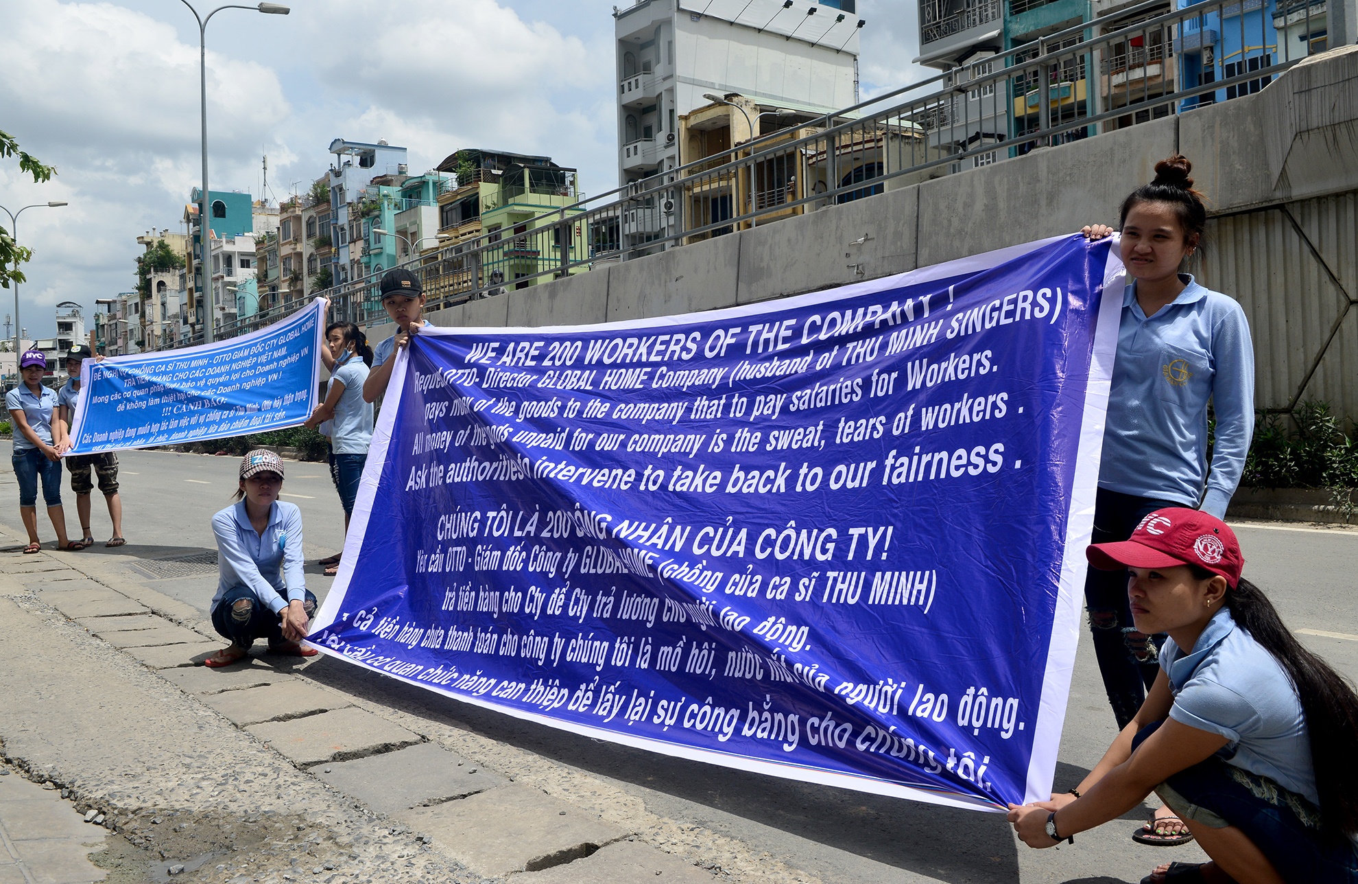 chong ca si Thu Minh,  ong Otto tron no anh 1