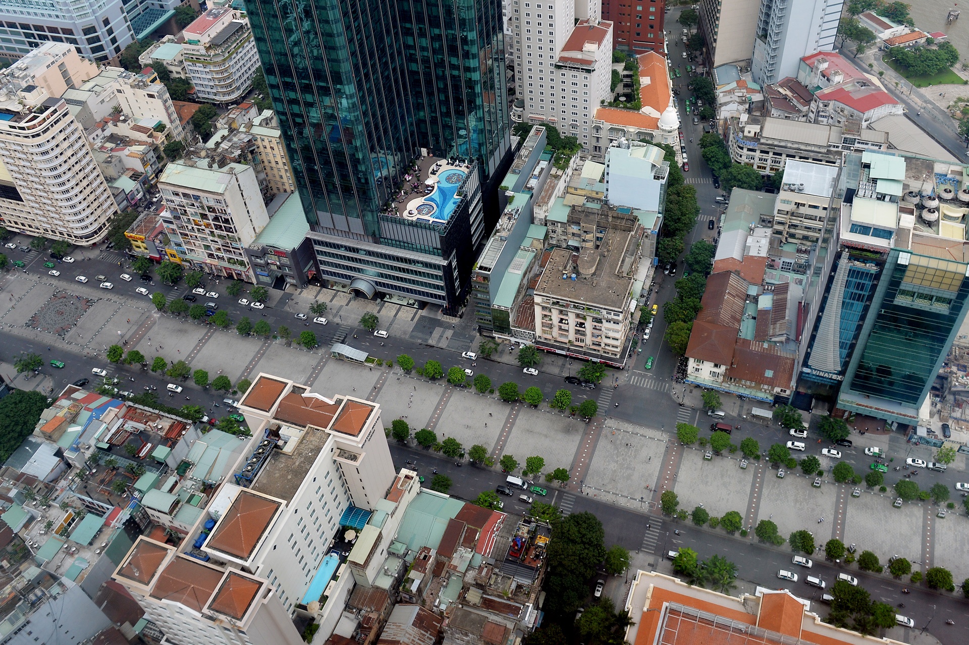 Chan dung chu so huu gan 1/3 dat vang Nguyen Hue hinh anh