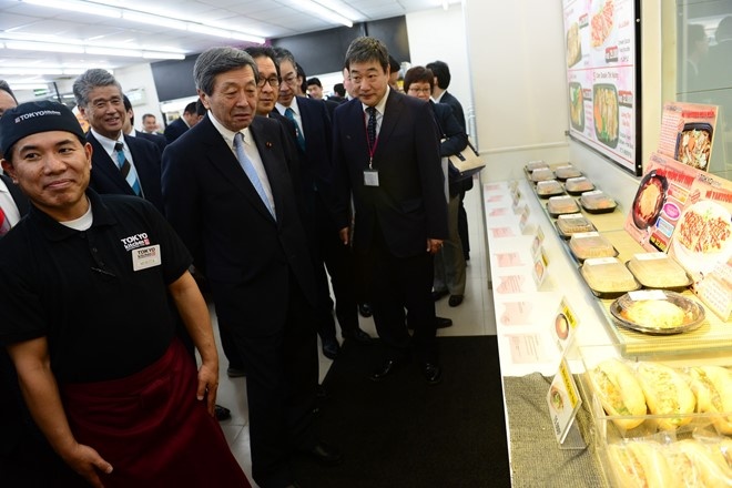 hang nhat vao viet nam anh 1