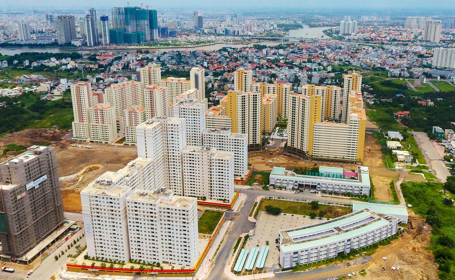 Gan 480.000 ho gia dinh tai TP.HCM chua co nha o hinh anh