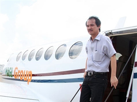 Bau Duc da ban may bay rieng cho hang hang khong moi hinh anh