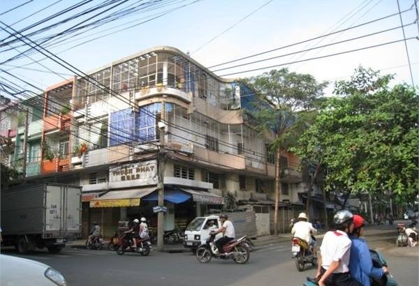 du an tren dat nghia trang anh 4