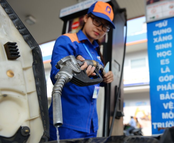 Gia xang tang lan thu 5 lien tiep trong 2 thang, vuot 18.000 dong/lit hinh anh