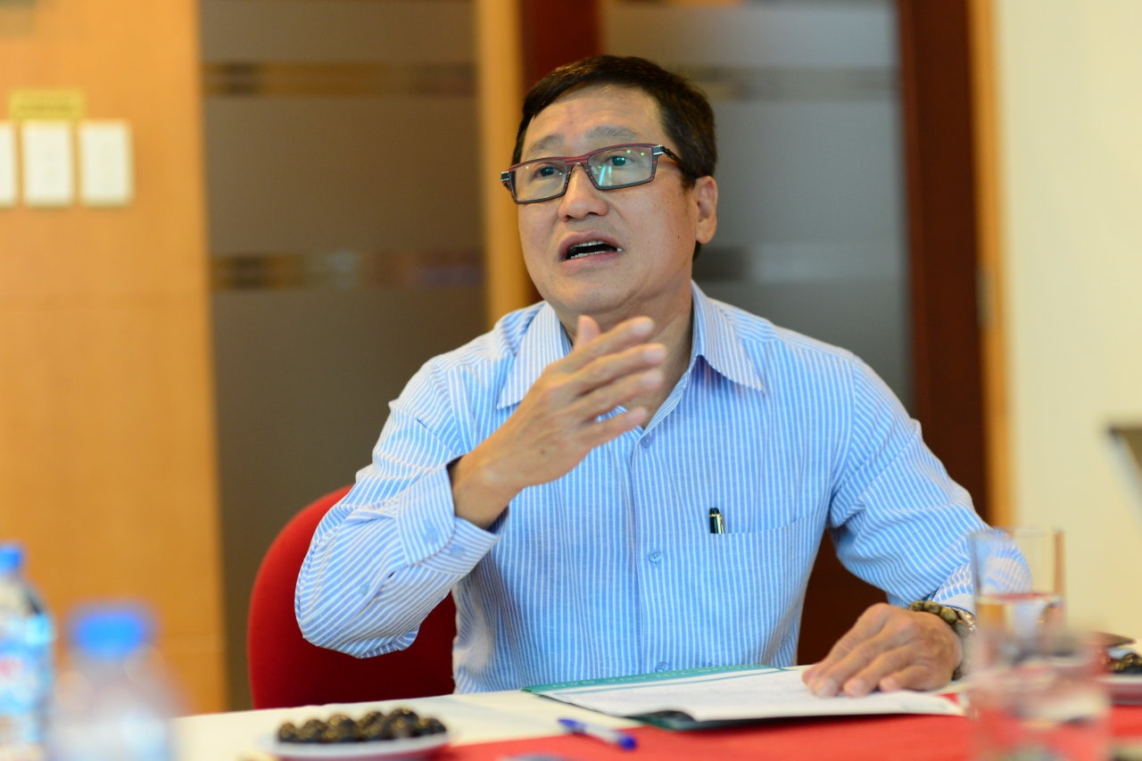 chan dung doanh nhan tuoi Tuat quyen luc anh 6