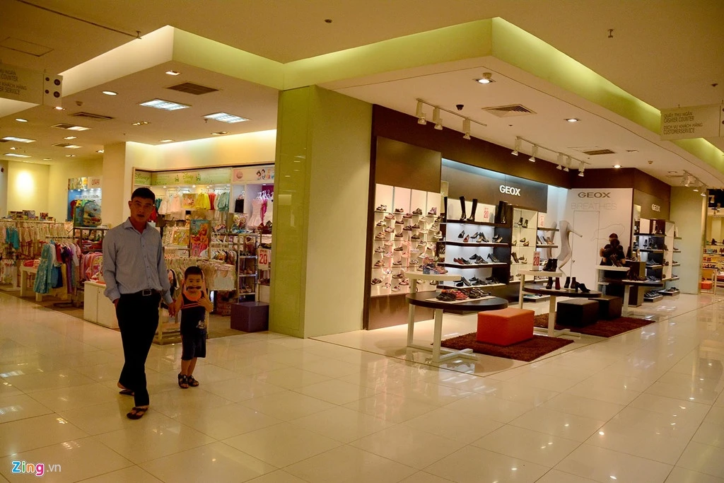 Parkson dong cua TTTM anh 2