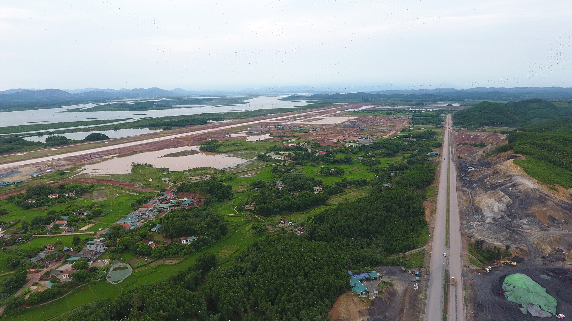 Mua ban dat o dac khu tuong lai rat phuc tap va kho kiem soat hinh anh