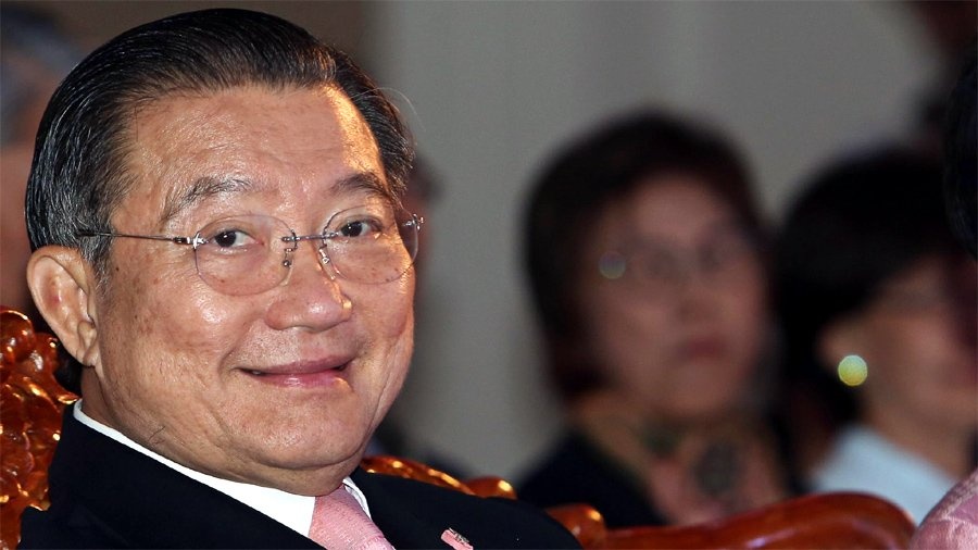 Nguoi Viet uong bia Sai Gon tra no cho ty phu Thai hinh anh