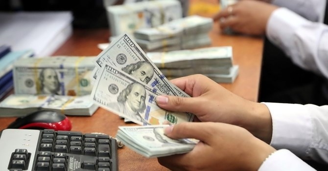 Tang lien tuc suot tuan, gia USD dang sat moc 23.000 dong hinh anh